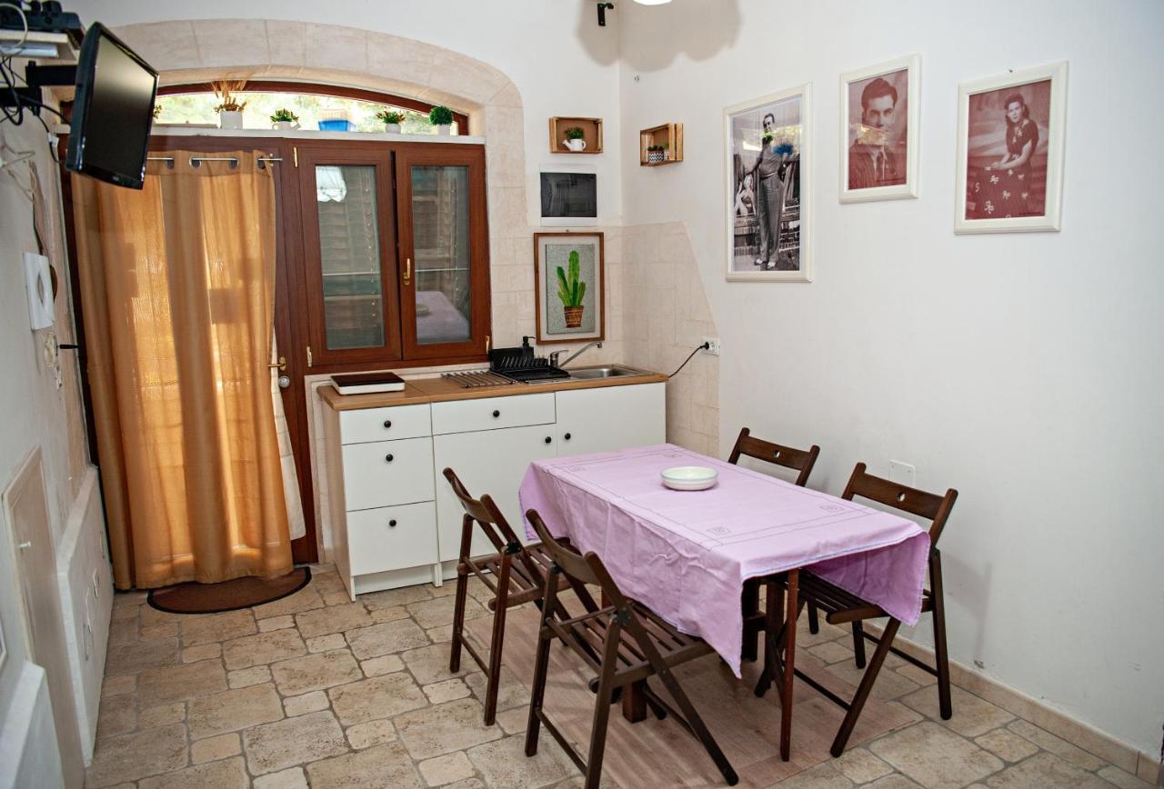 Vacanze Al San Domenico Mola di Bari Bagian luar foto